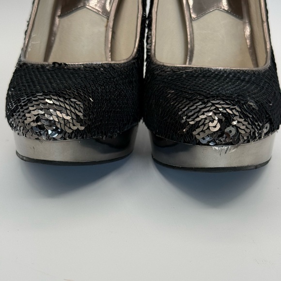 Michael Kors Sequin Pewter Platform Stiletto Sparkle Evening Pumps Heels SZ 8.5 - Picture 7 of 15